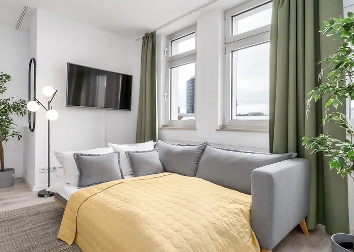 Bright Center Aparthotel