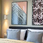 Apartmanhotel Bright Center 4*