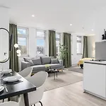 Bright Center מלון דירות