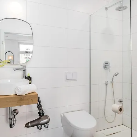 Bright Center Hotel apartamentowy 4*