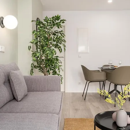 Bright Center Hotel apartamentowy 4*