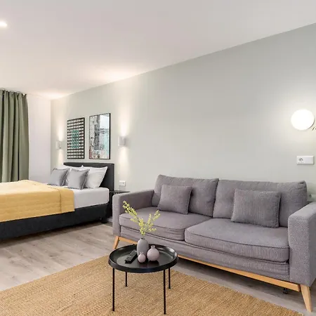 Bright Center Apart-hotel