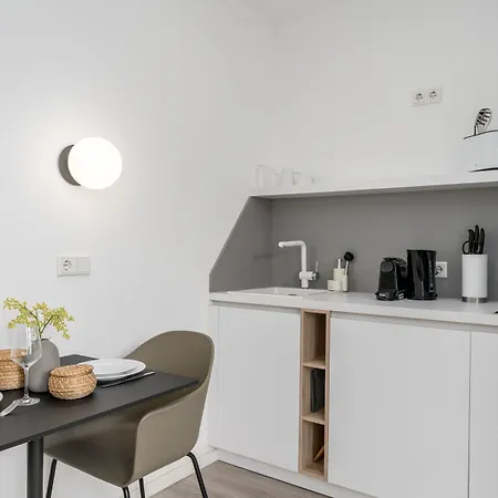Bright Center Apart-hotel